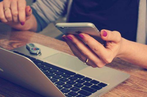 7 من مزايا الاستبيان الإلكتروني عبر الإنترنت لإجراء التقييمات التنظيمية وأبحاث السوق